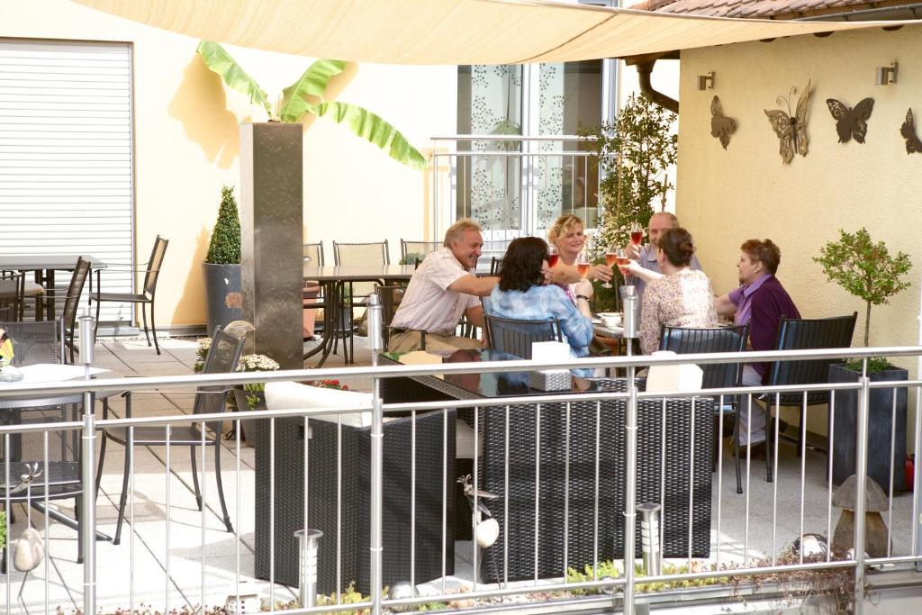Kleines Landhaus Wendel Hotel Kapellen-Drusweiler Esterno foto